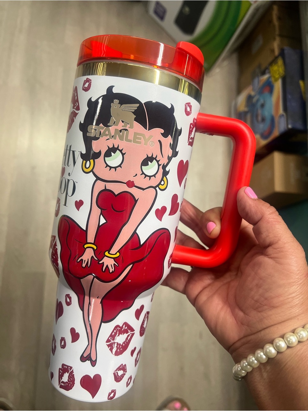 Betty Boop Red and White Insulated Party Tumbler - Picture 2 of 10
